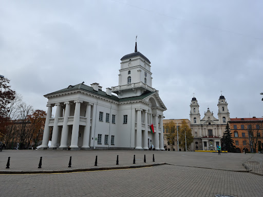 Верхний город. Площадь Свободы.